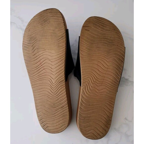 Reef Women's Cushion Flip Flop Size 6 - Picture 4 of 6